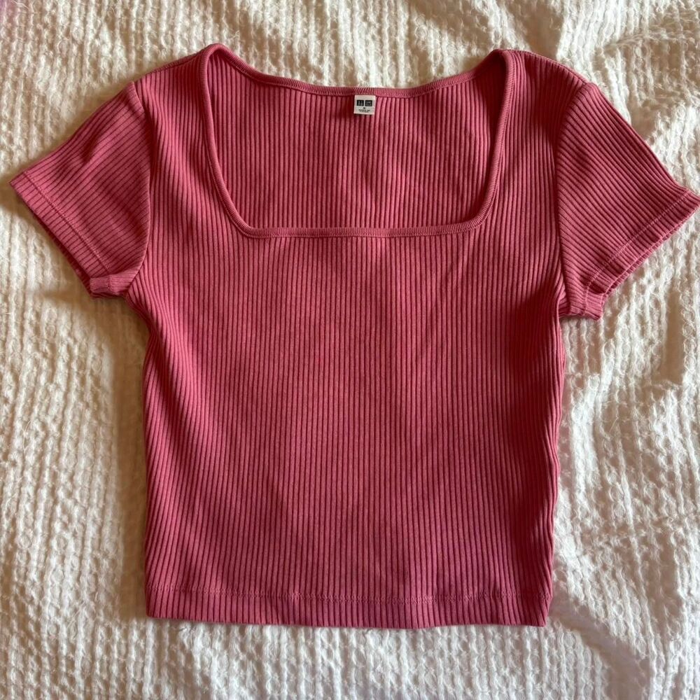 Uniqlo Women's Pink Shirt
